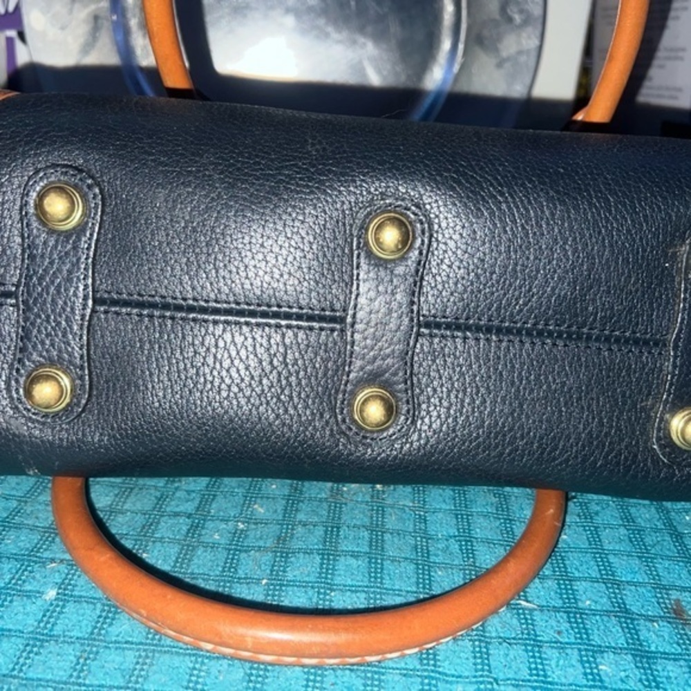 Dooney & Bourke - Picture 9 of 9